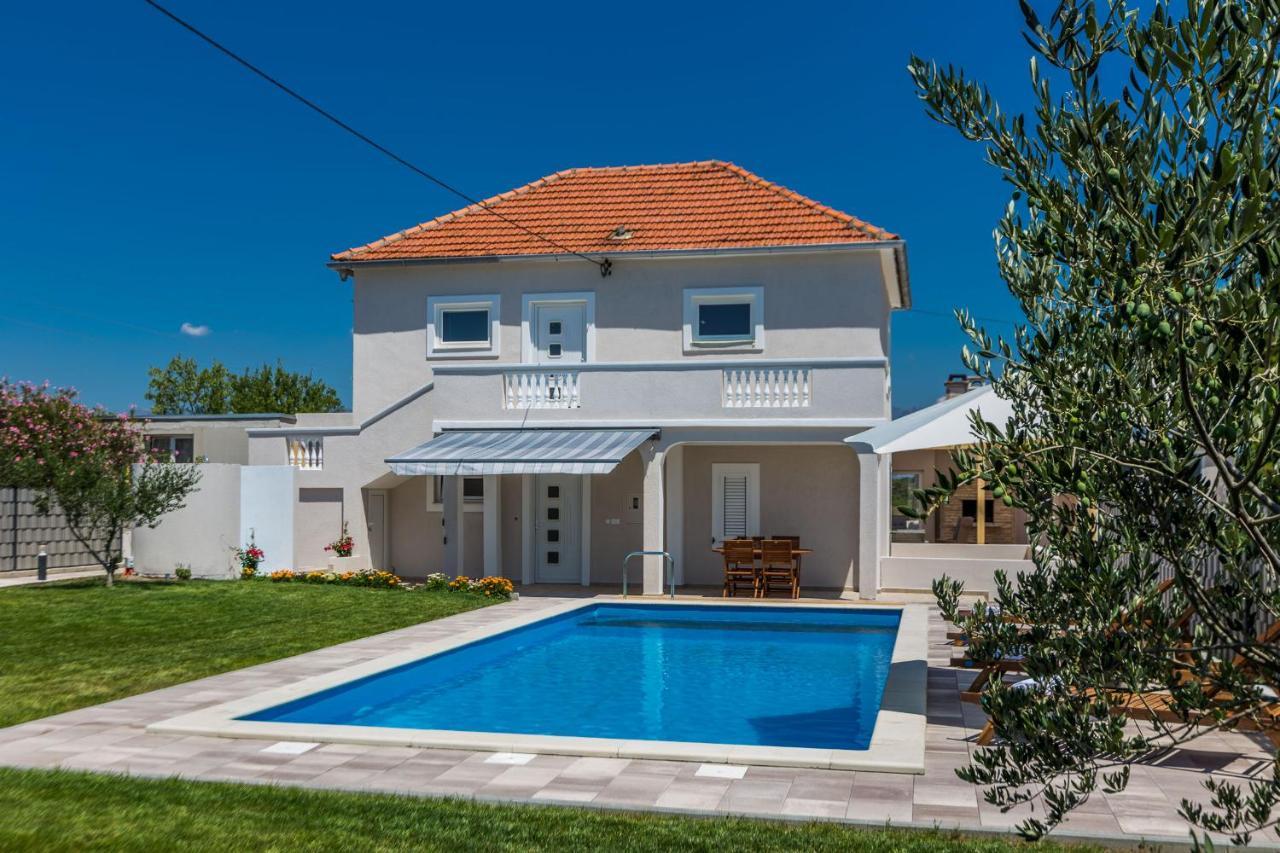 Kristina Holiday Home With Private Swimmingpool Visocane Extérieur photo