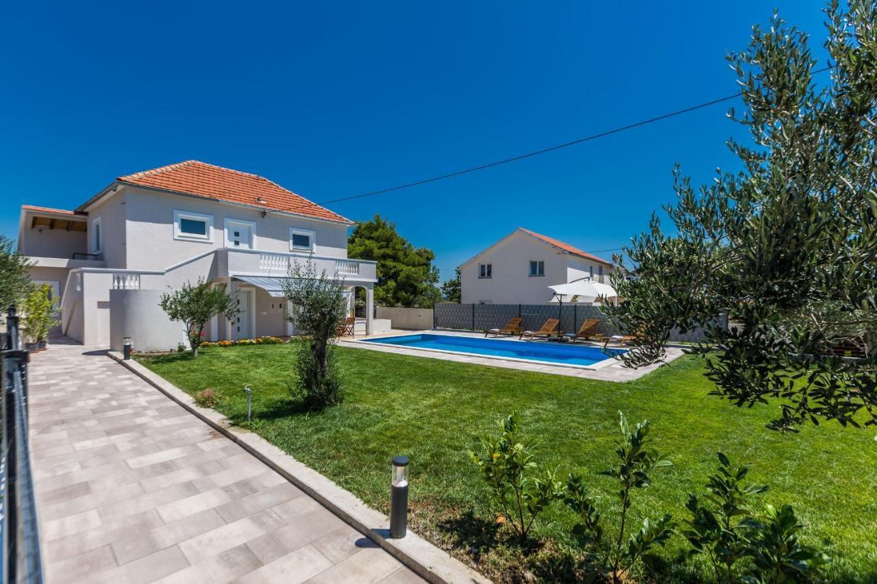 Kristina Holiday Home With Private Swimmingpool Visocane Extérieur photo